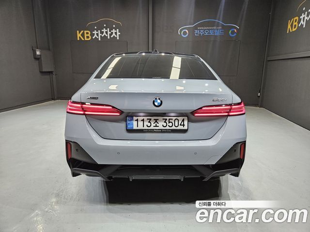 BMW 5 Series G60 530i xDrive M Sport - фото 3