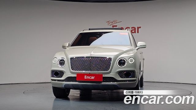 Bentley Bentayga 6.0 W12 - фото 1