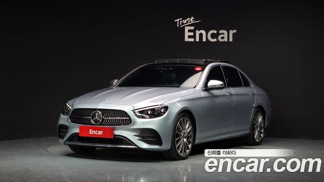 Mercedes-Benz E-Class W213 E350 4MATIC AMG Line - фото 0