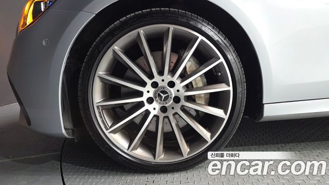 Mercedes-Benz E-Class W213 E350 4MATIC AMG Line - фото 4