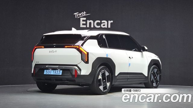 Kia EV3 Long Range 2WD Earth - фото 0
