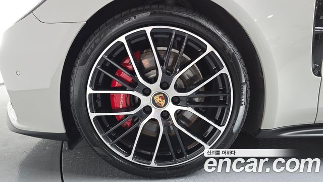 Porsche Panamera 4.0 GTS - фото 3