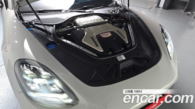 Porsche Panamera 4.0 GTS - фото 4