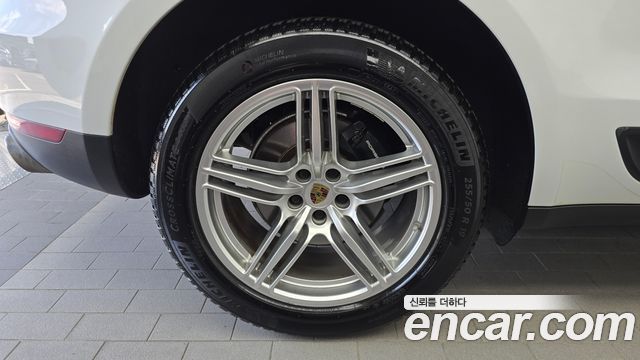 Porsche Macan 2.0 95B - фото 4