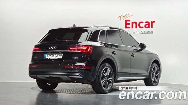 Audi Q5 FY 40 TDI Quattro - фото 1