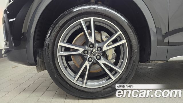 Audi Q5 FY 40 TDI Quattro - фото 4
