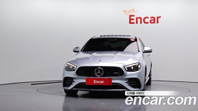 Mercedes-Benz E-Class W213 E220d 4MATIC AMG Line - фото 2