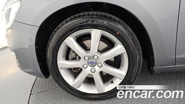 Volvo S60 D3 2nd - фото 4