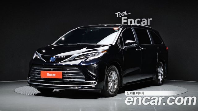 Toyota Sienna 4-го поколения 2.5 Hybrid AWD - фото 0