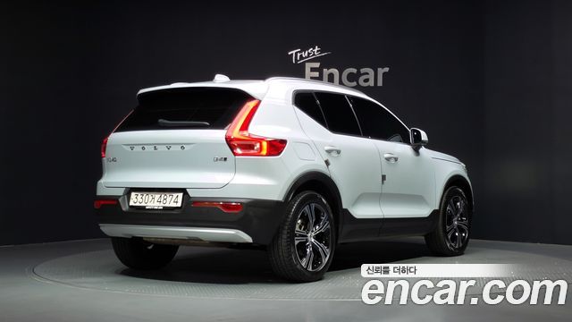 Volvo XC40 B4 Inscription - фото 1