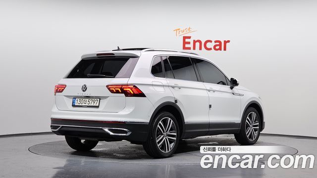 Volkswagen Tiguan 2-го поколения 2.0 TDI Prestige - фото 1