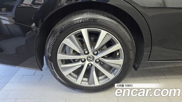 Lexus ES 300h 7-го поколения Supreme - фото 4
