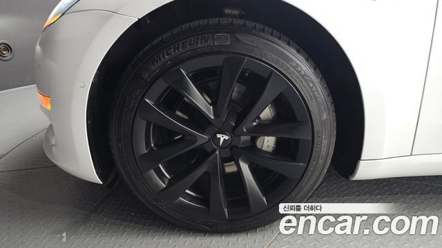 Tesla Model 3 Long Range AWD - фото 4