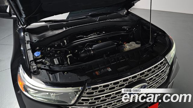 Ford Explorer 6-го поколения 2.3 LimIted 4WD - фото 4