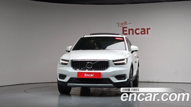 Volvo XC40 T4 Inscription - фото 1
