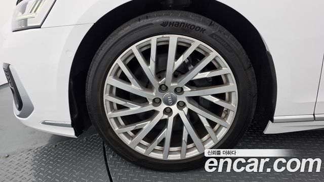 Audi A8 D5 55 TFSI Quattro LWB - фото 4