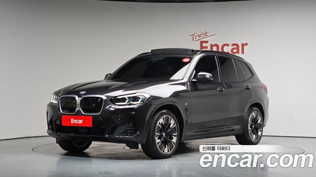 BMW iX3 M Sports - фото 0