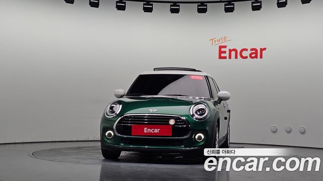 Mini Cooper 5Door HIGH 3rd - фото 1
