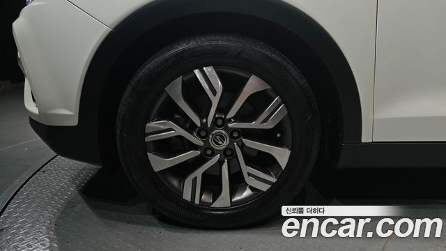 SsangYong Tivoli Armour Diesel VX 2WD - фото 4