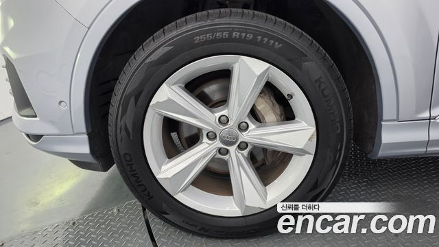 Audi Q7 45 TDI Quattro - фото 4
