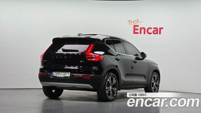 Volvo XC40 B4 Inscription - фото 1