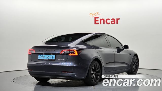 Tesla Model 3 Long Range AWD - фото 0