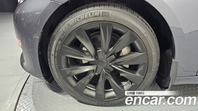 Tesla Model 3 Long Range AWD - фото 3