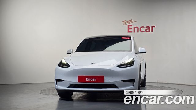 Tesla Model Y RWD - фото 2