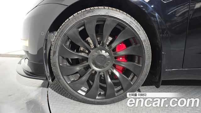 Tesla Model 3 Long Range AWD - фото 4