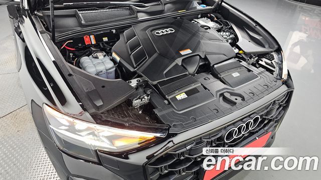 Audi Q8 55 TFSI Quattro Premium - фото 4