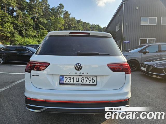Volkswagen Tiguan Allspace 2.0 TSI Prestige - фото 3