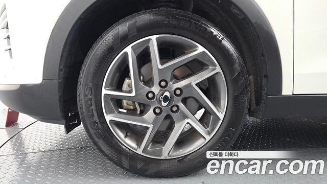 SsangYong Tivoli New 1.6 2WD V3 - фото 4