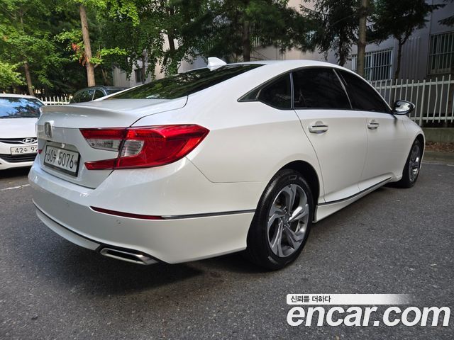 Honda Accord 10-го поколения 1.5 Turbo - фото 3