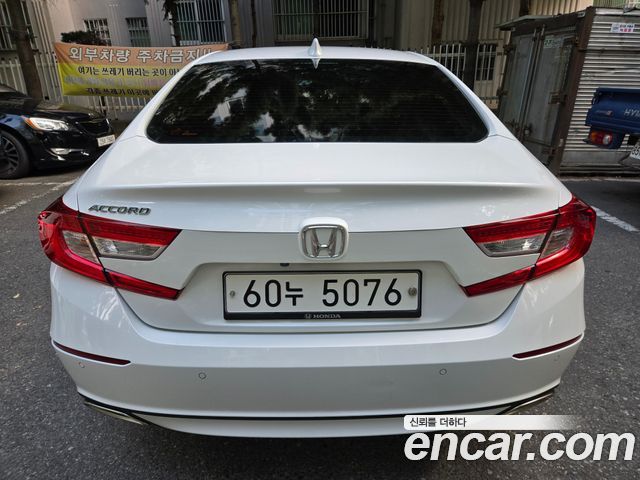 Honda Accord 10-го поколения 1.5 Turbo - фото 4