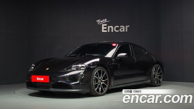 Porsche Taycan Base - фото 0