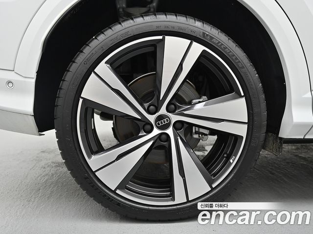 Audi Q5 45 TFSI Quattro S line - фото 4