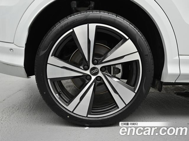 Audi Q5 45 TFSI Quattro S line - фото 4