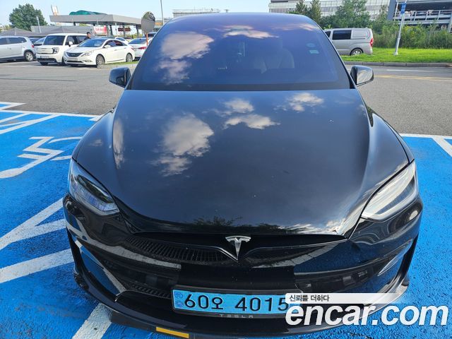 Tesla Model X Plaid - фото 0