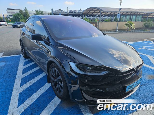 Tesla Model X Plaid - фото 1