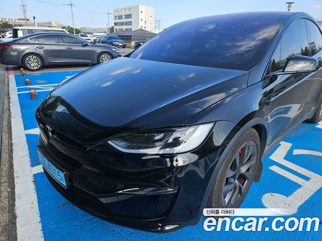 Tesla Model X Plaid - фото 2
