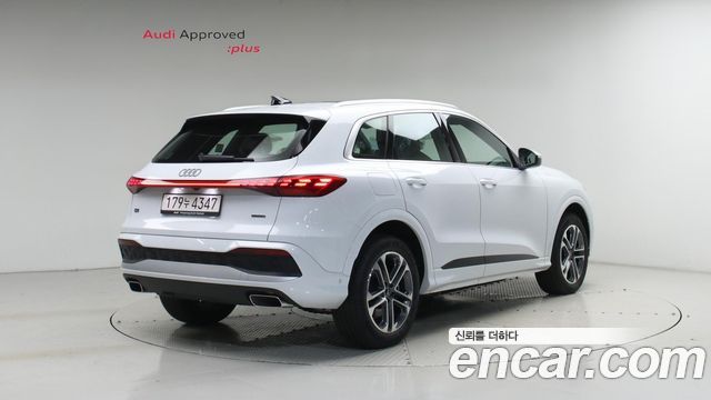 Audi Q5 40 TFSI Quiattro Advanced - фото 1