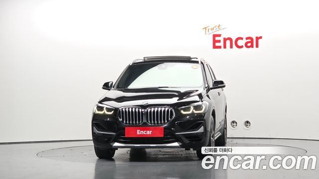 BMW X1 F48 xDrive 20i xLine - фото 2