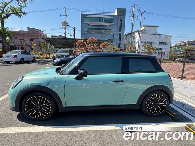 Mini Cooper S 4-го поколения Favoured - фото 0