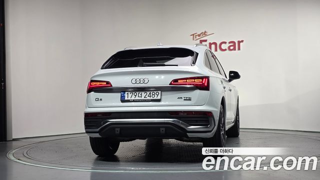 Audi Q5 FY 45 TFSI Quattro Sportback Premium - фото 3