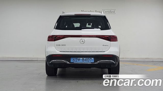Mercedes-Benz EQB X243 EQB300 4MATIC AMG Line - фото 3