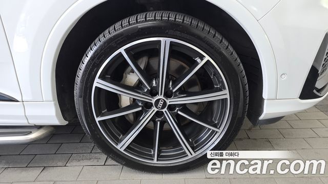 Audi Q7 55 TFSI Quattro Premium - фото 4