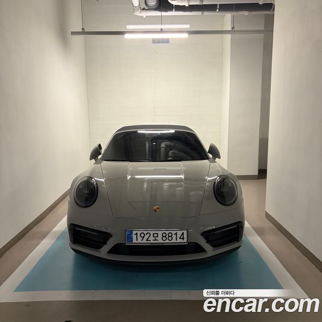 Porsche 911 Carrera GTS Cabriolet - фото 2