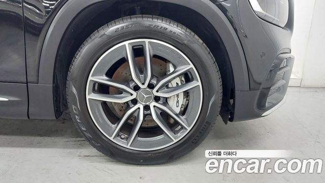 Mercedes-Benz GLB-Class X247 AMG GLB35 4MATIC - фото 4