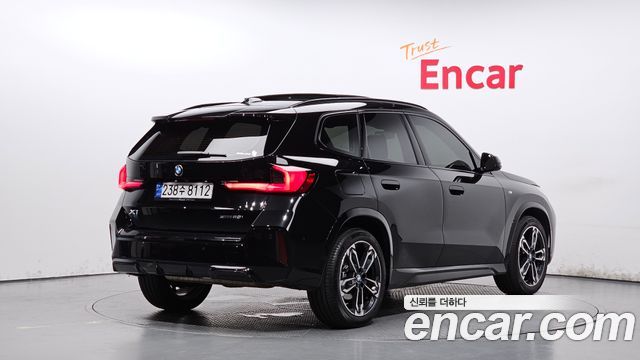 BMW X1 U11 xDrive 20i M Sport - фото 1
