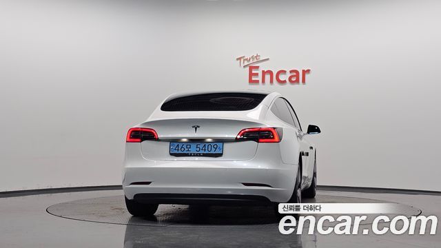 Tesla Model 3 Standard Range Plue RWD - фото 2